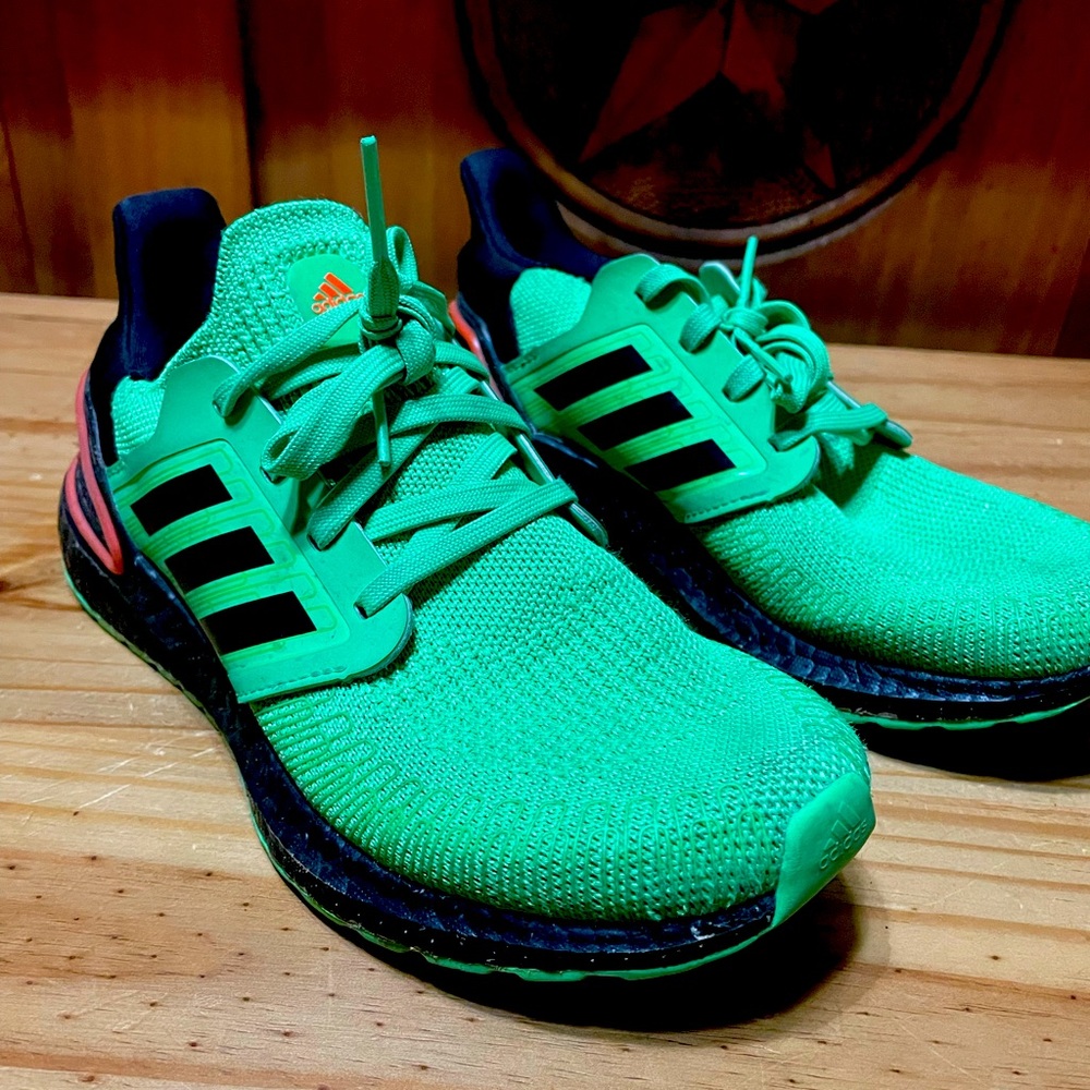 Adidas tennis shoes